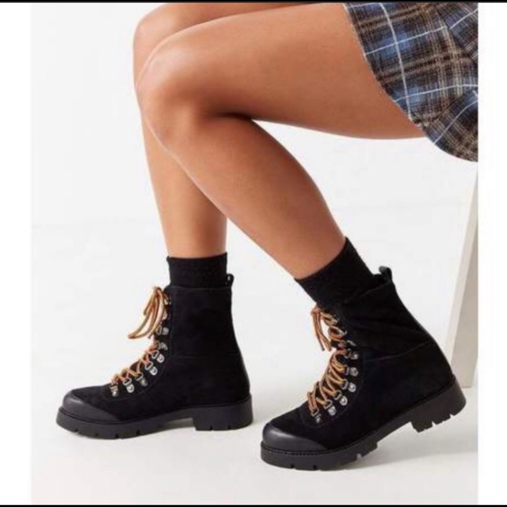 Combat boots